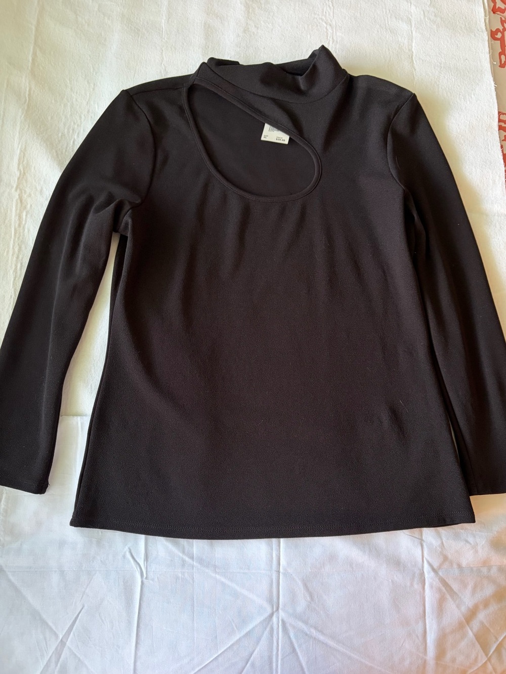 NWT, Versona Black Long Sleeve Cutout Mock Neck Top, Size XL